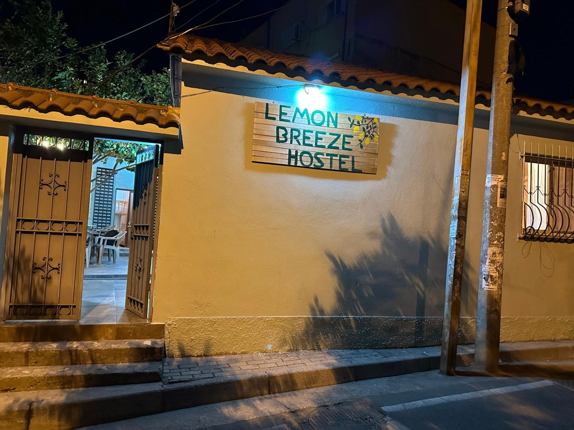 Tirana Lemon Breeze Hostel ภายนอก รูปภาพ