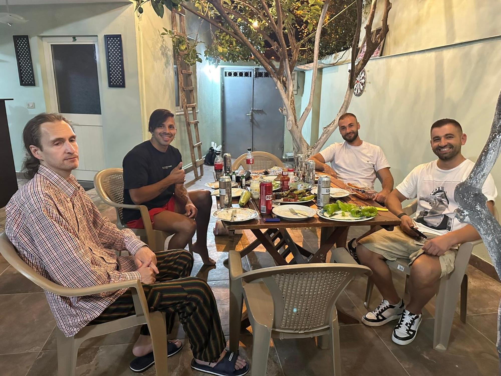 Tirana Lemon Breeze Hostel ภายนอก รูปภาพ